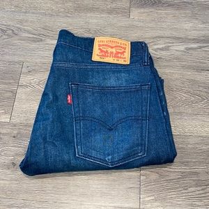 Levi men’s 513 Jeans